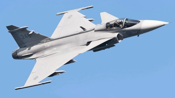JAS 39 Gripen l Photo by Tuomo Salonen/wikimedia