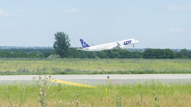 Take-off at Liszt Ferenc International Airport