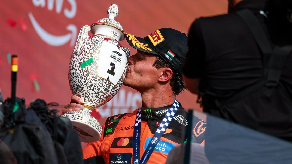 Lando Norris with the Hungarian GP trophy 2026 l Photo by Hungaroring facebook page
