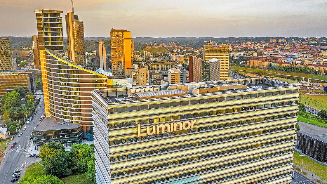 Luminor Bank headquarters in Vilnius l Photo by BigHead/wikimedia