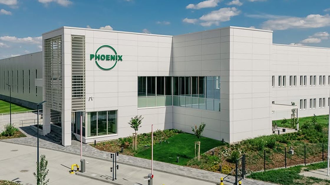 Phoenix Pharma Győr Logistics Center l Photo by Phoenix Pharma