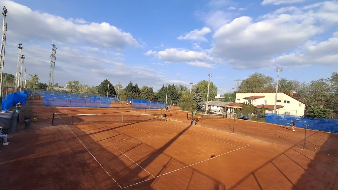 Hungary’s Future Tennis Talents at the Stanley Cup