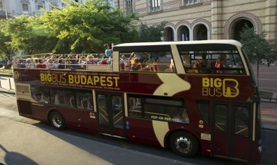 Sightseeing bus in the Hungarian capital | source: bigbustours.com/budapest