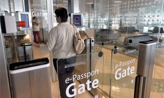 E-gate at Budapest Airport | Zoltán Máthé / MTI