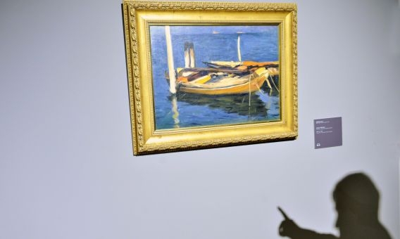 The painting 'Boat' by József Koszta hanging on the wall of the Hungarian National Gallery | Zoltán Máthé / MTI