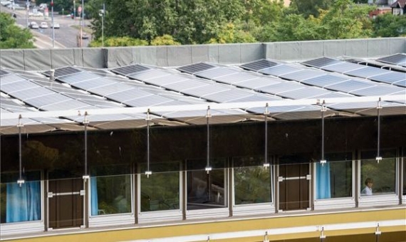 Solar panels on the Margit Hospital in Budapest | Zoltán Balogh /MTI