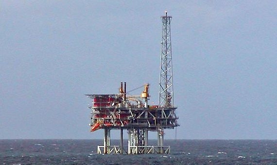 North Sea oil platform | Stan Shebs / Wikipedia