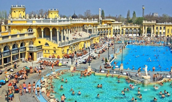The Széchenyi Bath in Budapest | szechenyifurdo.hu