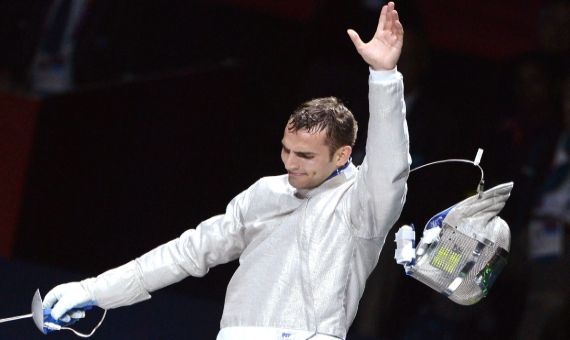 Hungary's Áron Szilágyi wins Olympic saber fencing title at the London Olympics | MTI / Tibor Illyés